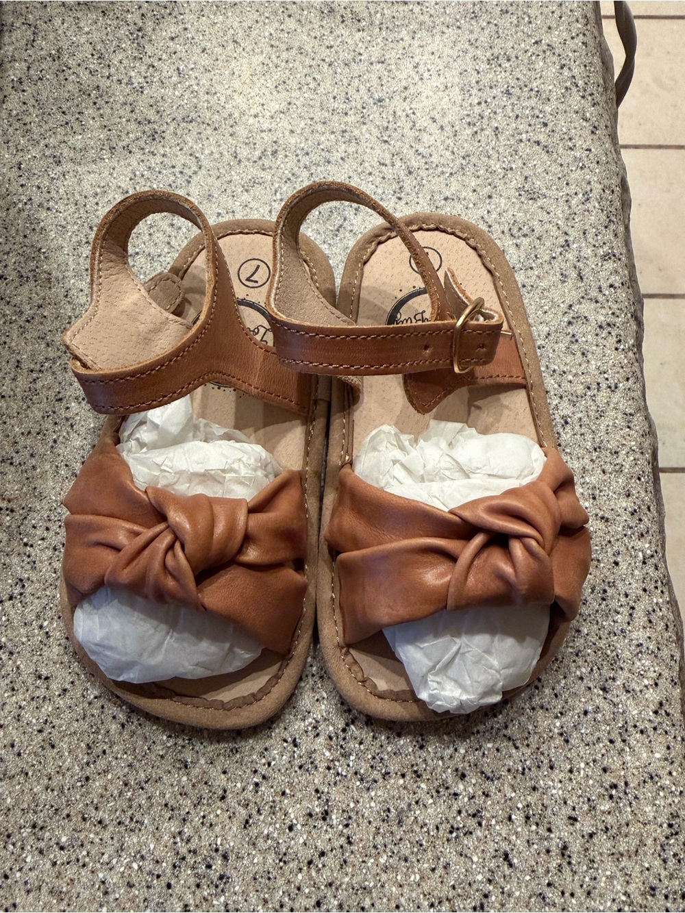 The Hazel Barefoot sandal tan New